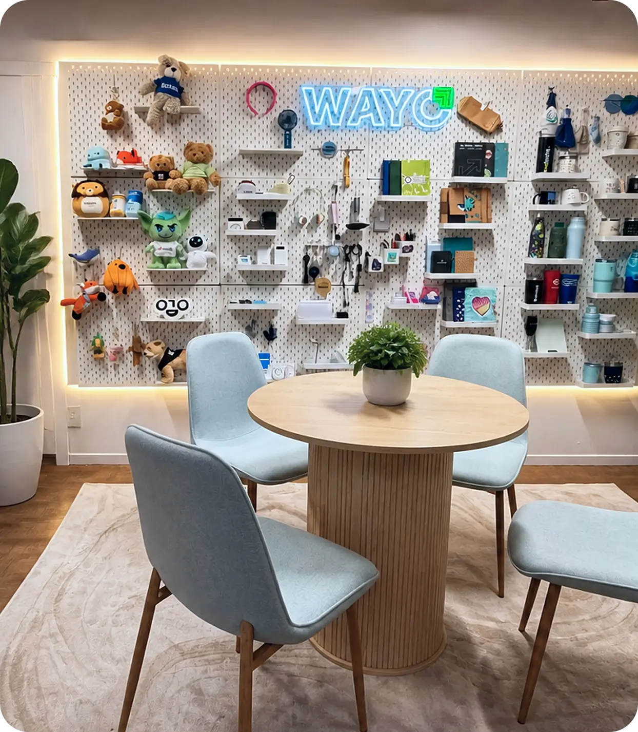 Visitors in the Wayo showroom